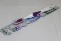 ZUBNÍ KARTÁČEK WHITE 37R TVRDÝ